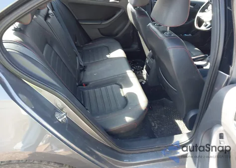 2016 Volkswagen Jetta 2.0T Gli Se z USA, uszkodzony, nr VIN 3VW4S7AJ3GM291982